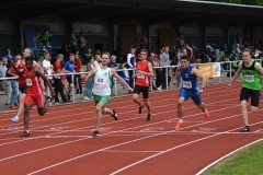 Fabian Netzlaff (Nr. 85, SV Werder Bremen) siegte im 100m-Lauf der Männer in 10,61 sec.