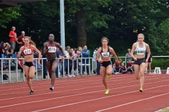 Beauty Somuah (Nr. 675, ASV Köln) gewann im 100m-Lauf der WJ U20 in 12,03sec.