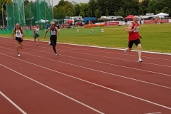 Zieleinlauf Finale 200m mit Helmut Meier (Nr. 509)