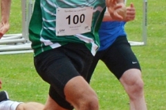 Der 400m-Hürden-Sieger Niclas Jan Kaluza – hier bei einem 100m-Lauf – lief in Zeven eine Deutsche Jahresbestleistung in der Altersklasse der MJ U18.
