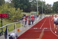 Zieleinlauf 200m bei den Norddeutschen Meisterschaften der Seniorinnen und
Senioren. (Foto: Rita Meier)
