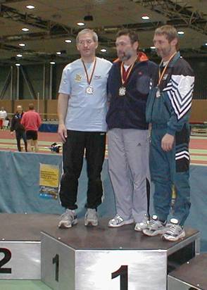 Deutsche Hallenmeisterschaften Potsdam 2004 Zweifacher Vizemeister über die 60 und 200m M50 Jürgen Umann, links