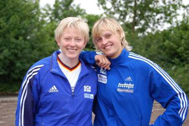 Petra Lammert und Denise Hinrichs, beide vom SC Neubrandenburg