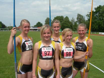 2. Die A-Schülerinnenmannschaft (von links nach rechts) mit Anna Tomforde,       Anneke Lohmann, Jasmin-Köhnken-Sawall, Doreen Brünjes, Annika Wehe