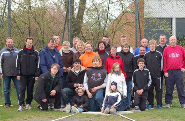 Die Teilnehmenden aus Zeven hatten auch auf dem 17. Rasenkraftsportfest des TuS Zeven ihren Spaß.