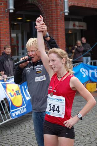 Sandra Schröder (TSV Neuenwalde)stellte über 10 km mit 40:14min. einen neuen Veranstaltungsrekord auf.
