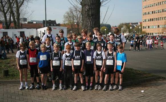 Die jungen Aktiven der LAV Zeven genossen die tolle Stimmung in Hamburg und waren zudem sportlich erfolgreich.