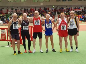 Helmut Meier: Nach dem Finale 60m M65 mit Helmut Meier. Platz 5. Der neue Deutsche Meister Rudolf König lief einen neuen Deutschen Rekord. Startnummer 944. 7.94 sec. für König.