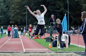 Luisa Lenz sprang in Hamburg 4,61m, ihre Saisonbestleistung, und kam damit auf den 6. Platz.